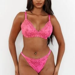Lounge Underwear Sustainable Lace Magic Bra (Set) - Hot Pink