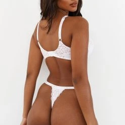 Lounge Underwear Sustainable Lace Magic Bra (Set) - White Bestsellers