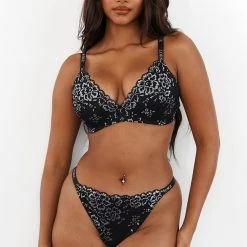 Lounge Underwear Bestsellers Sustainable Lace Magic Bra (Set) - Black