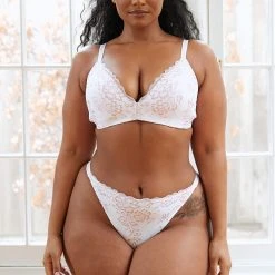 Lounge Underwear Sustainable Lace Magic Bra (Set) - White Bestsellers 14 Lounge Underwear Sustainable Lace Magic Bra (Set) - White Bestsellers