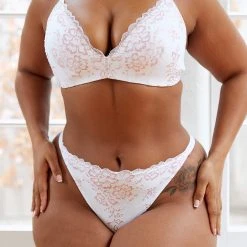 Lounge Underwear Sustainable Lace Magic Bra (Set) - White Bestsellers 16 Lounge Underwear Sustainable Lace Magic Bra (Set) - White Bestsellers