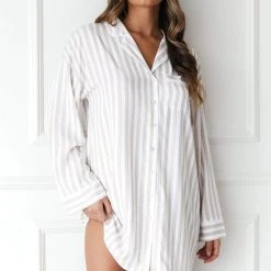 Lounge Underwear Schlaf Pinstripe Oversized Pyjama Shirt (Set) - Mink 11 Lounge Underwear Schlaf Pinstripe Oversized Pyjama Shirt (Set) - Mink