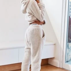 Lounge Underwear Teddy Cropped Hoodie - Oatmeal Cream Tops Und Hoodys 8 Lounge Underwear Teddy Cropped Hoodie - Oatmeal Cream Tops Und Hoodys